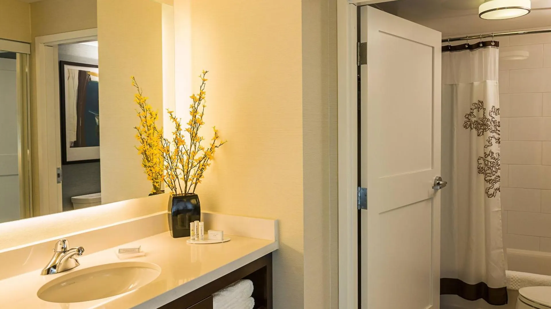 Residence Inn By Marriott Ottawa Airport Otel